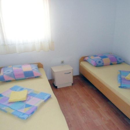 Apartments Mislav ノヴァリャ エクステリア 写真