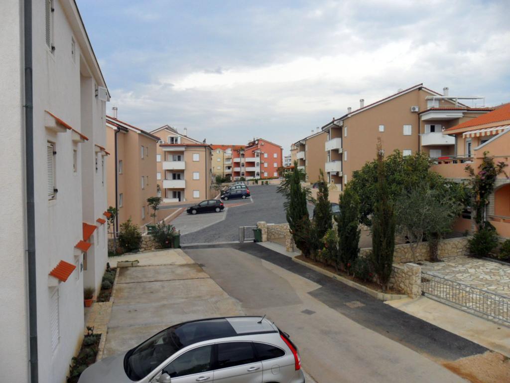 Apartments Mislav ノヴァリャ エクステリア 写真
