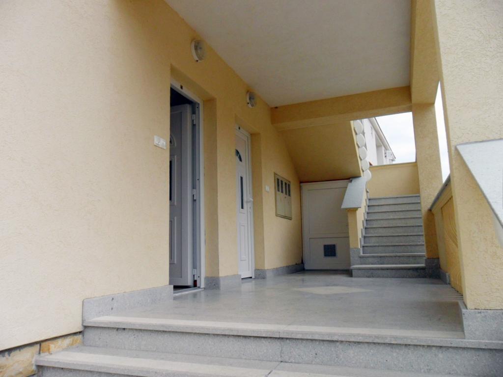 Apartments Mislav ノヴァリャ 部屋 写真