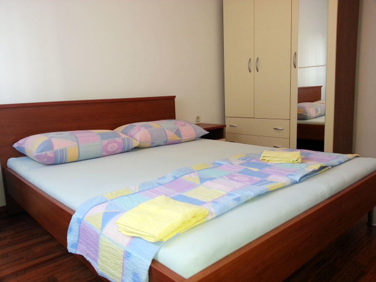 Apartments Mislav ノヴァリャ エクステリア 写真