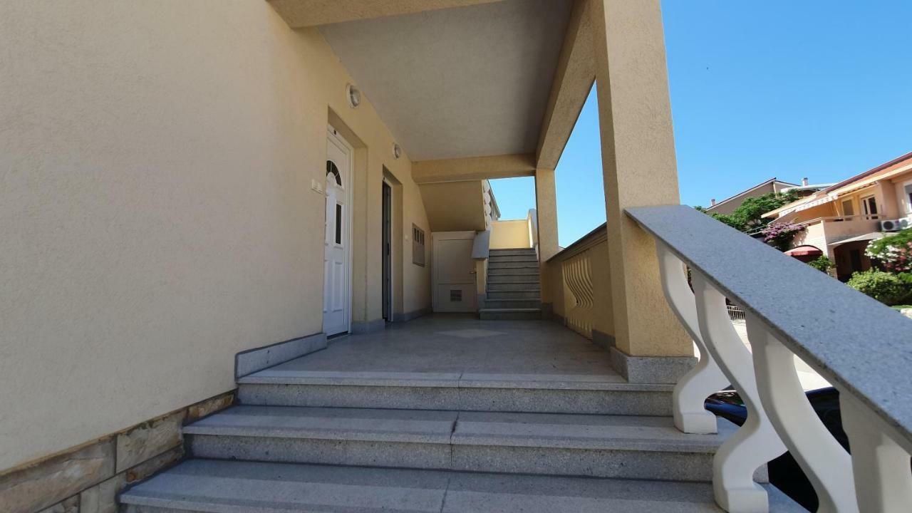 Apartments Mislav ノヴァリャ エクステリア 写真