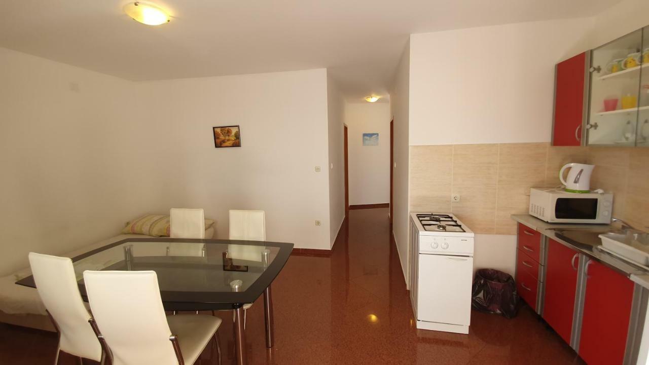 Apartments Mislav ノヴァリャ エクステリア 写真