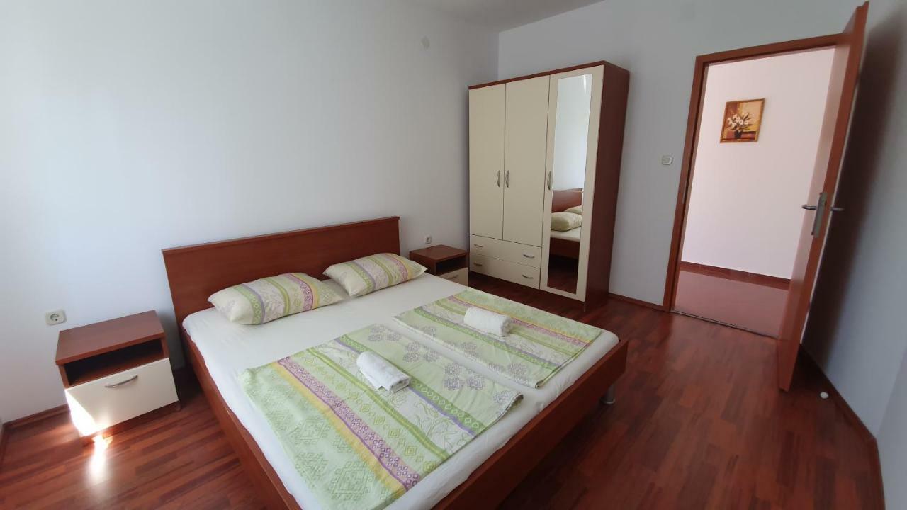 Apartments Mislav ノヴァリャ エクステリア 写真