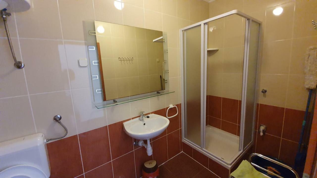 Apartments Mislav ノヴァリャ エクステリア 写真